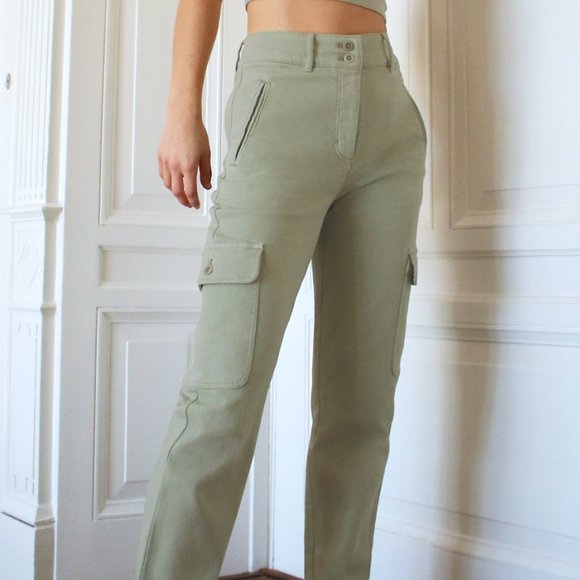 Aritzia Pants - Wilfred Free MODERN CARGO PANT / Aritzia